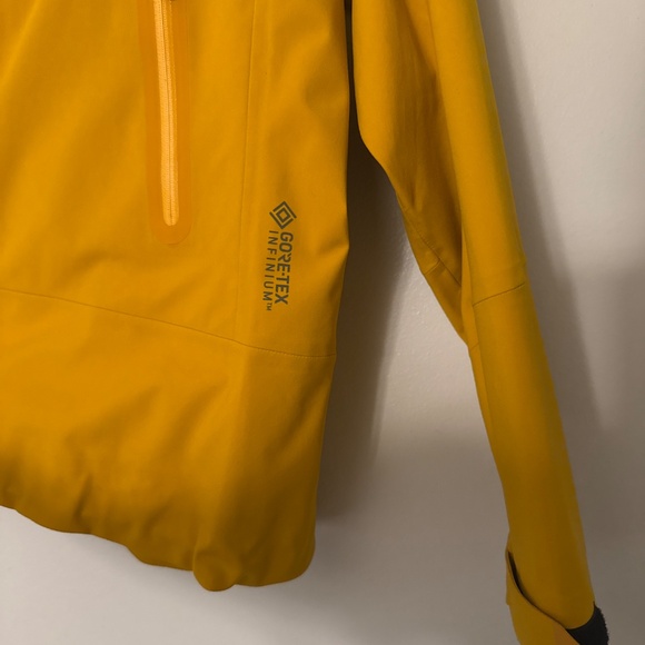 66 North Skaftafell Gore-Tex Infinium Shell Jacket - Picture 7 of 8